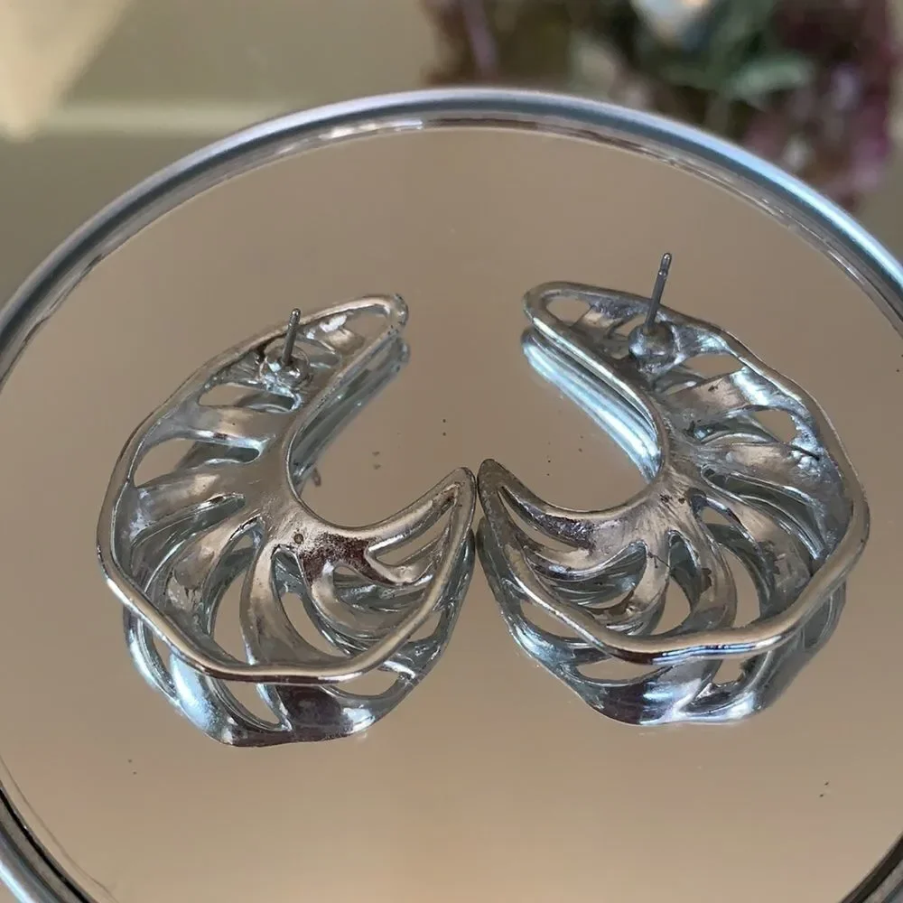 N/A shiny silver